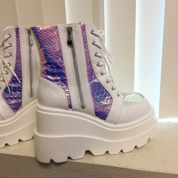 PRE LOVED Cape Robbin -Liquid Love Platforms Boots WHT/9- SH218 - Picture 6 of 10